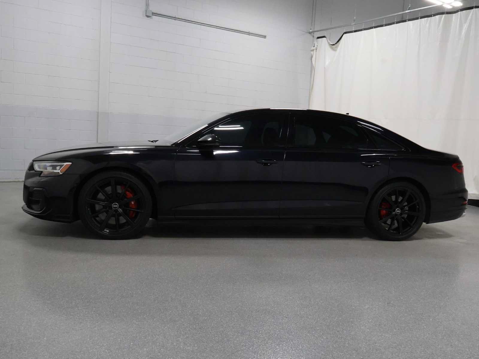 Used 2024 Audi S8 w/ S8 Comfort Plus Package AWD/4WD image 2