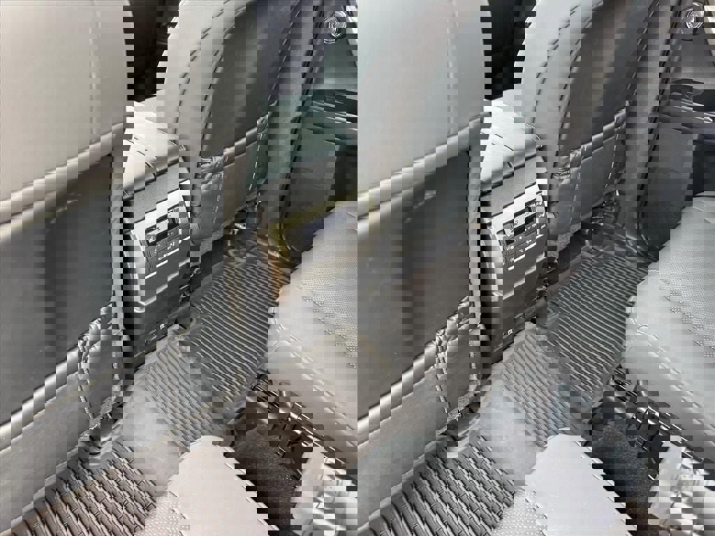 Used 2023 Lexus GX 460 Premium w/ Accessory Package AWD/4WD image 12