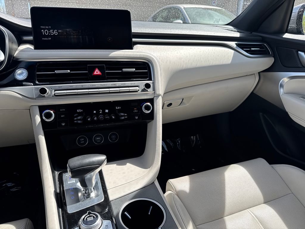 Used 2024 Genesis G70 2.5T image 28