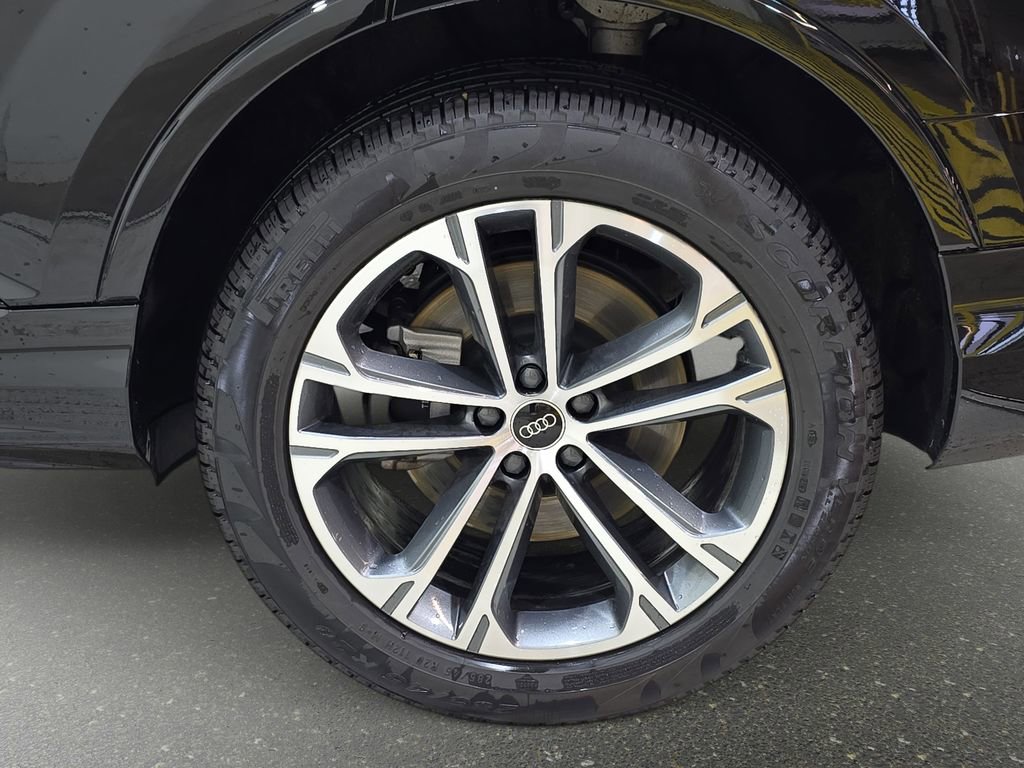 Used 2025 Audi Q7 2.0T Premium w/ Convenience Plus Package image 32