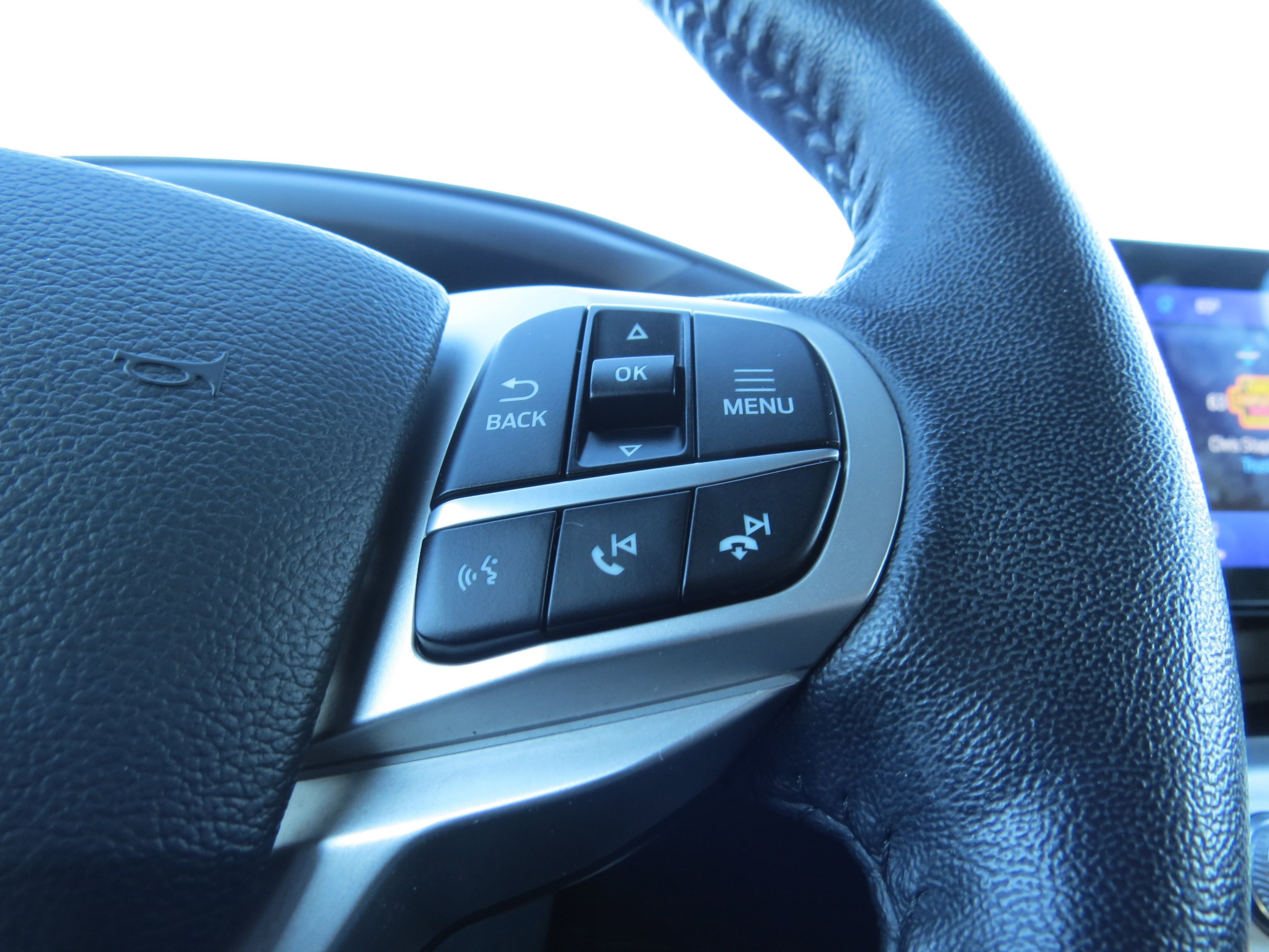 Used 2022 Ford Explorer XLT w/ Equipment Group 202A image 19