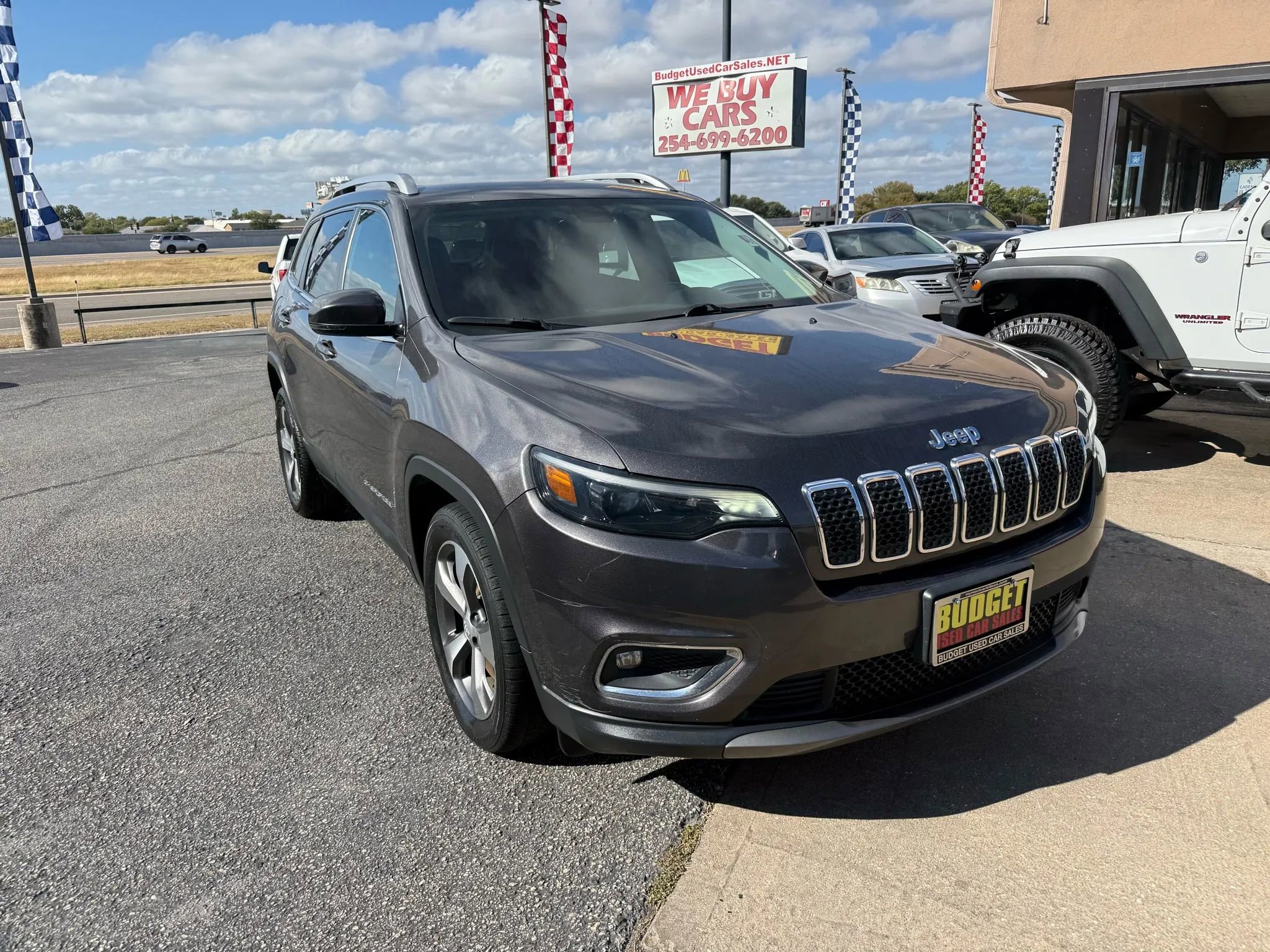 Used 2020 Jeep Cherokee Limited FWD image 3