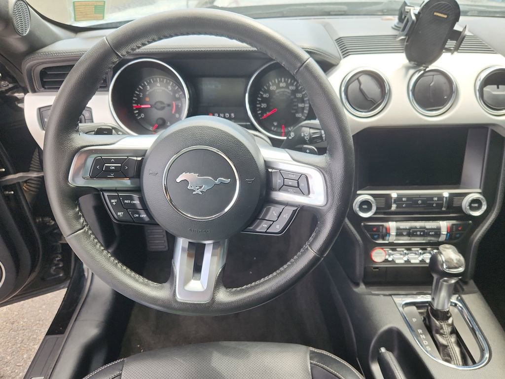 Used 2015 Ford Mustang Premium RWD image 11