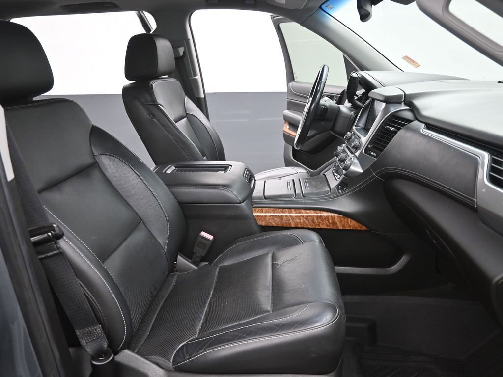 Used 2018 Chevrolet Suburban Premier image 16