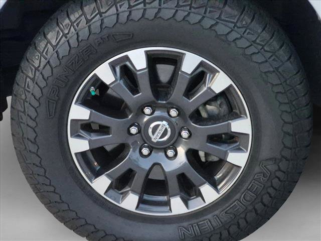 Used 2020 Nissan Titan SV w/ SV Convenience Package AWD/4WD image 7