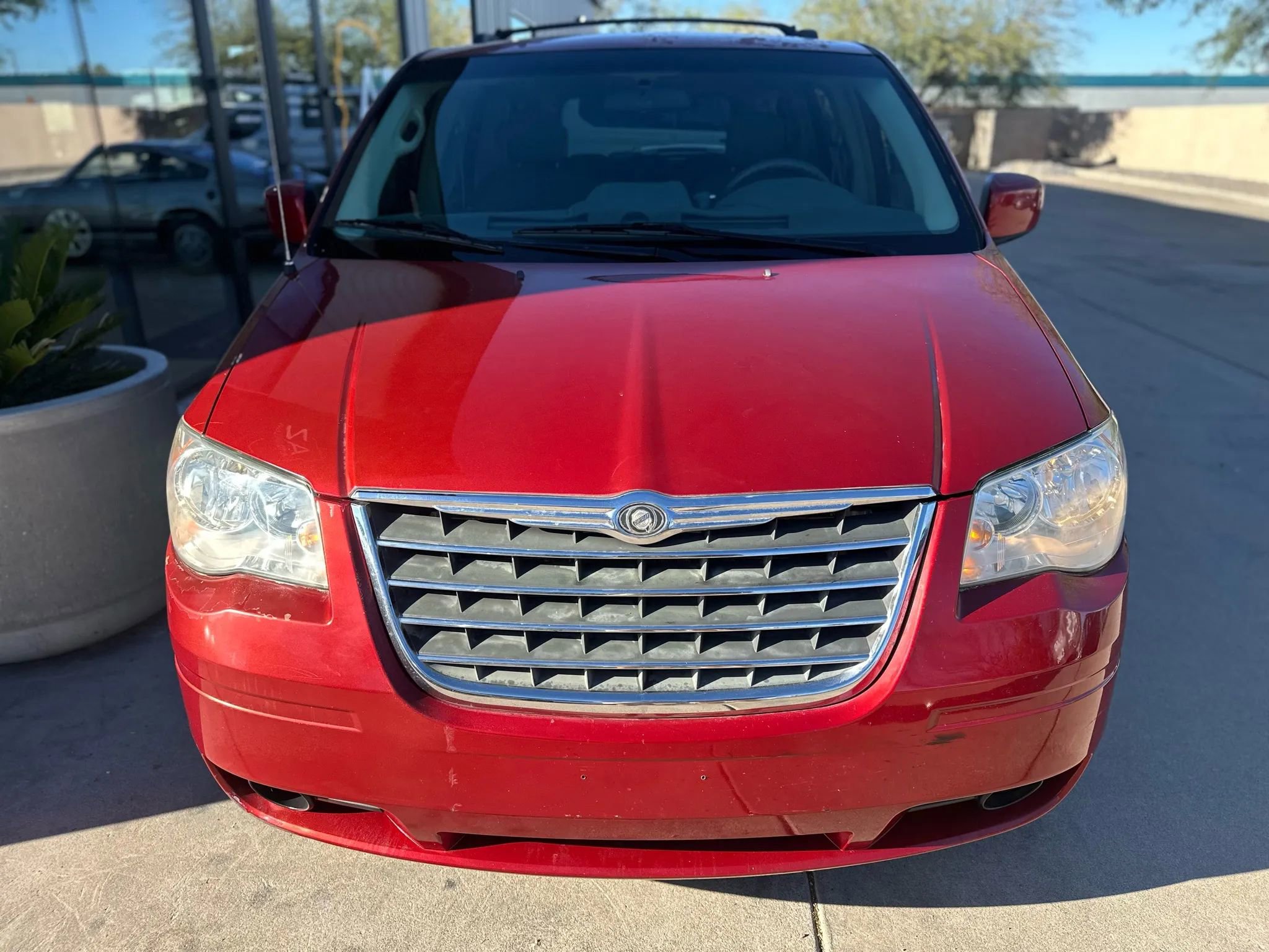 Used 2009 Chrysler Town & Country Touring image 3