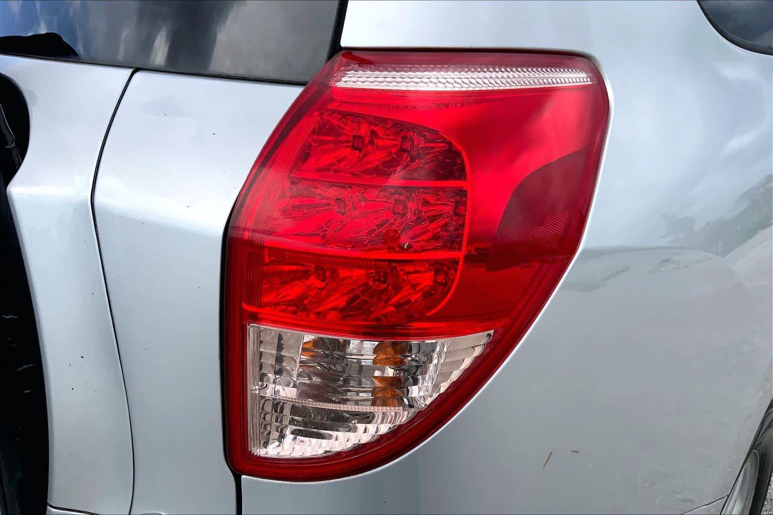 Used 2007 Toyota RAV4 Limited AWD/4WD image 28
