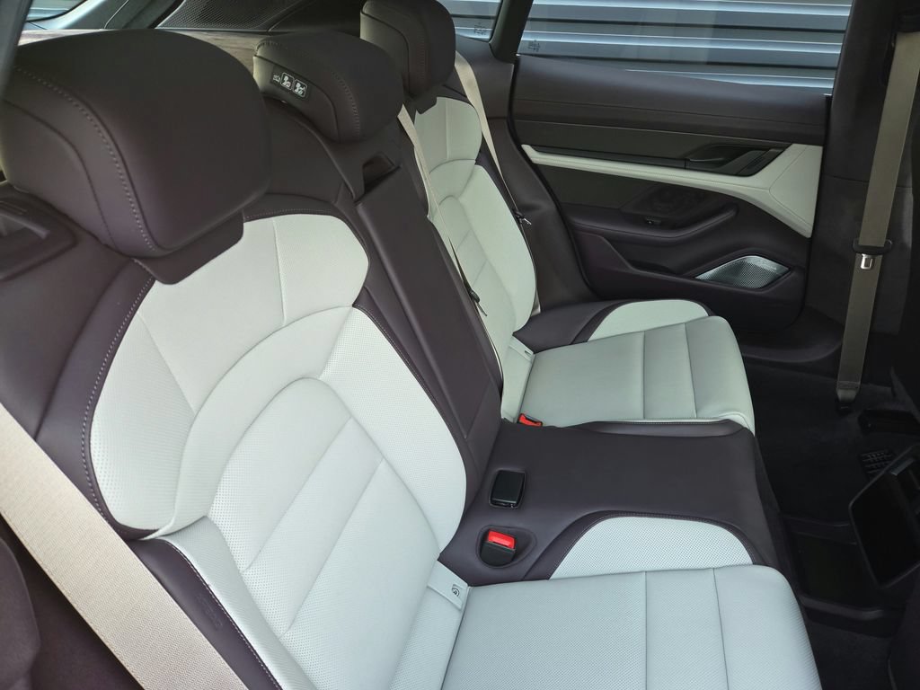 Certified 2025 Porsche Taycan Turbo AWD/4WD image 21