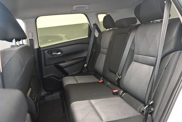 Used 2025 Nissan Rogue SV AWD/4WD image 11