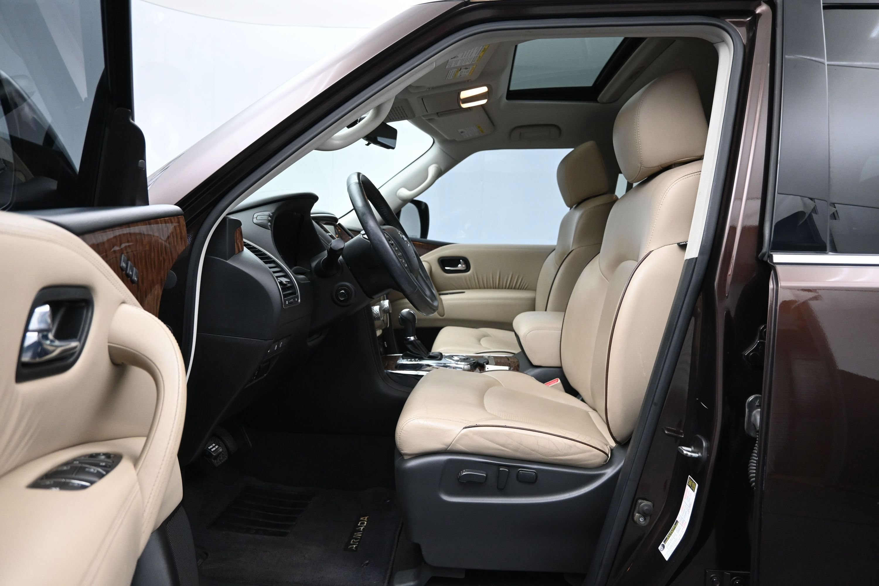 Used 2018 Nissan Armada Platinum w/ Captain Seat Package RWD image 9