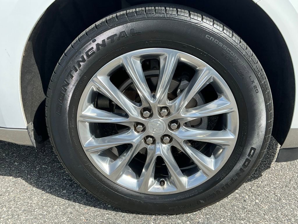 Used 2020 Buick Enclave Premium w/ Sun and Sites Package image 12