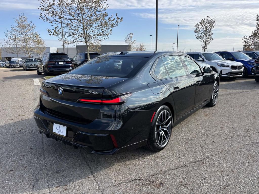 New 2026 BMW 740i xDrive image 7