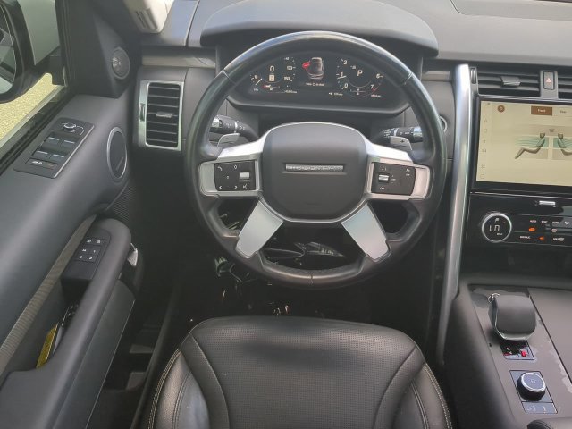 Used 2022 Land Rover Discovery S AWD/4WD image 16