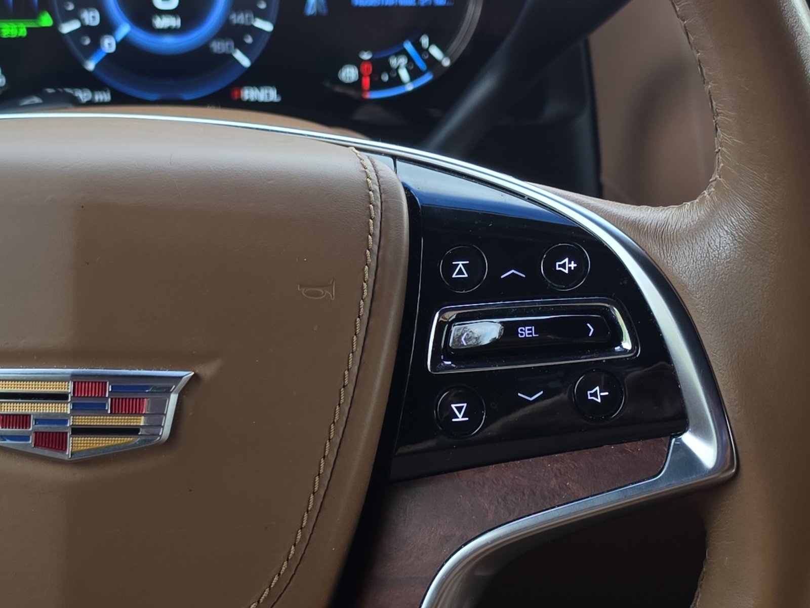 Used 2017 Cadillac Escalade Platinum AWD/4WD image 14
