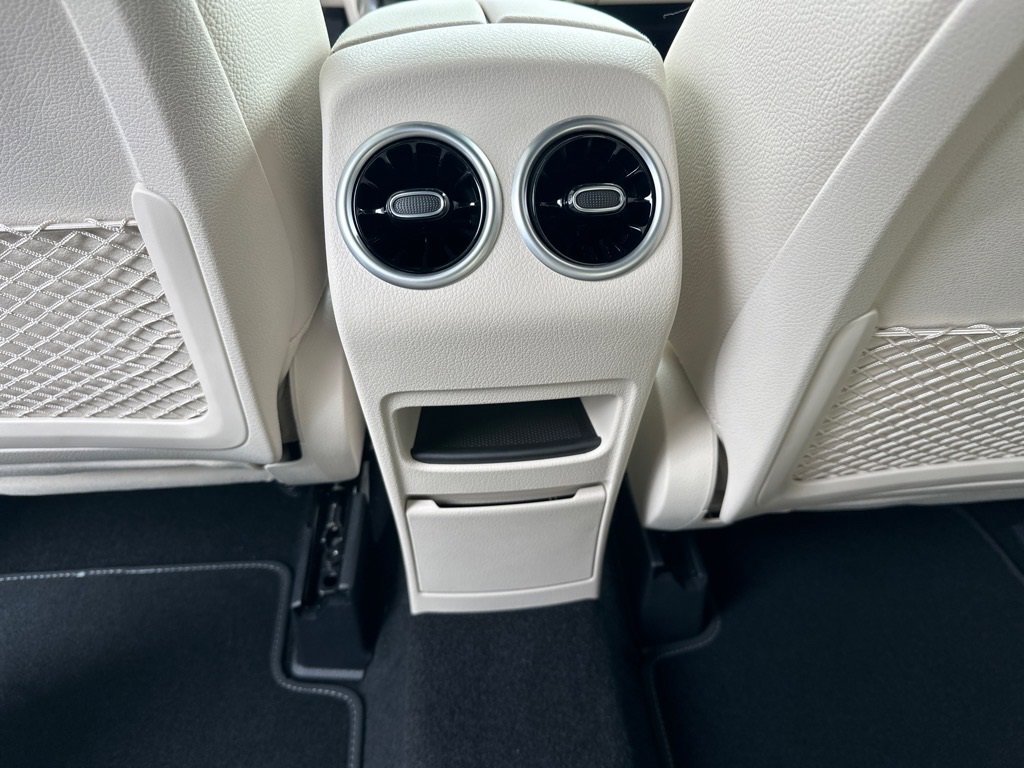 New 2025 Mercedes-Benz GLB 250 4MATIC image 24