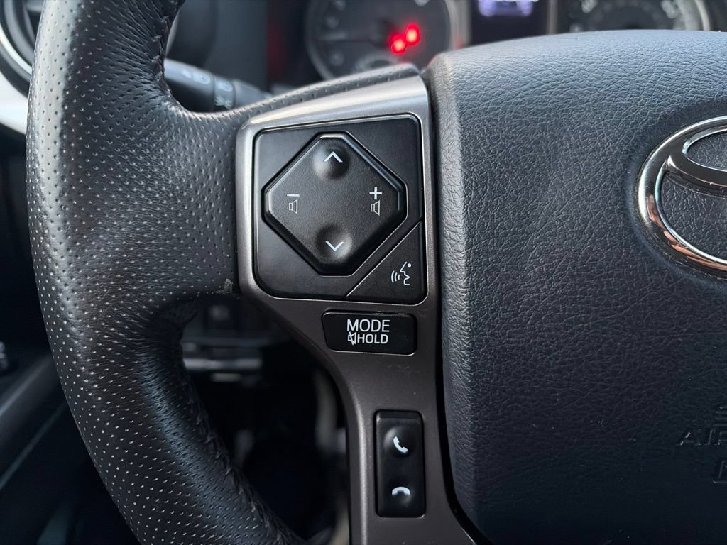 Used 2019 Toyota Tacoma SR5 AWD/4WD image 24