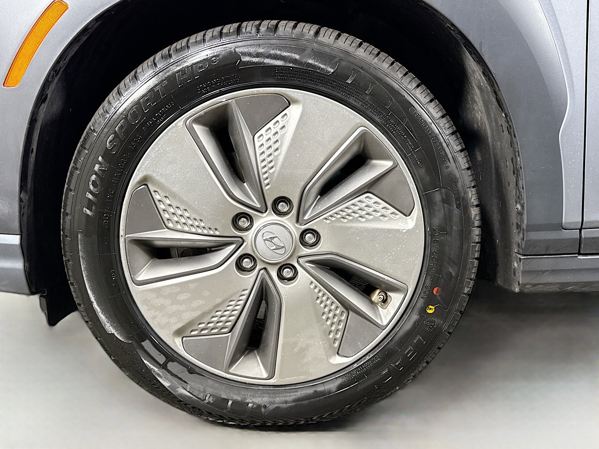 Used 2021 Hyundai Kona Limited image 38