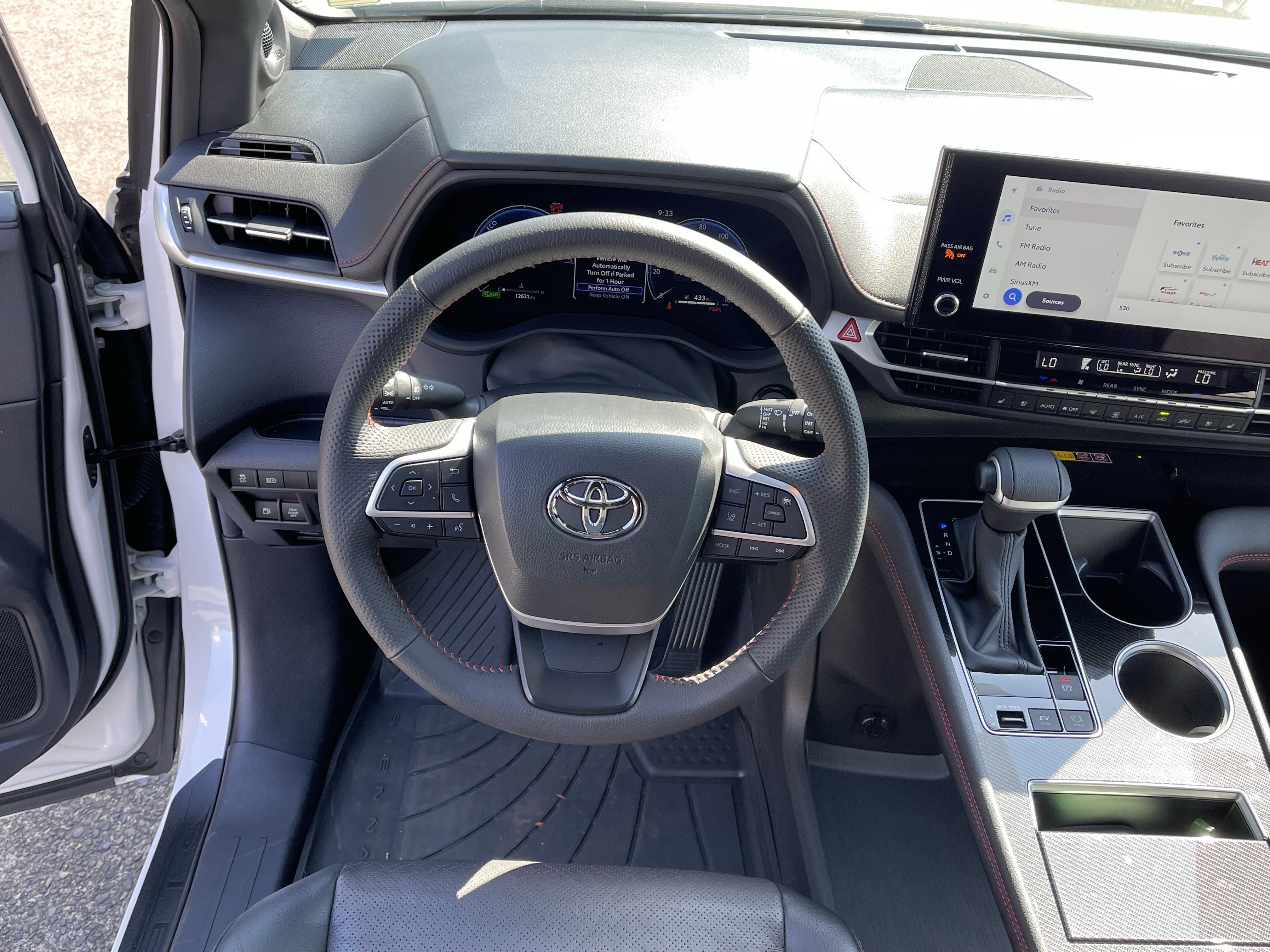 Certified 2025 Toyota Sienna XSE w/ XSE Premium Package AWD/4WD image 11