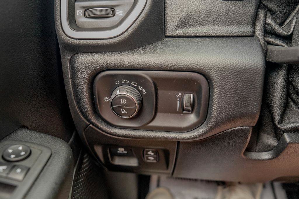 Used 2021 RAM 1500 Big Horn AWD/4WD image 39