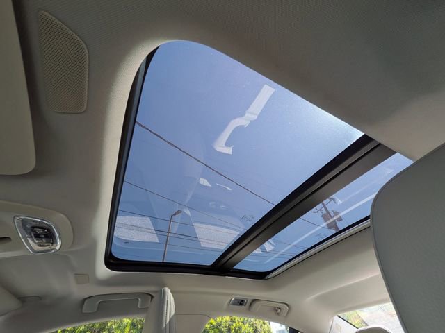 Used 2019 Volvo S60 T5 Momentum w/ Premium Package image 24