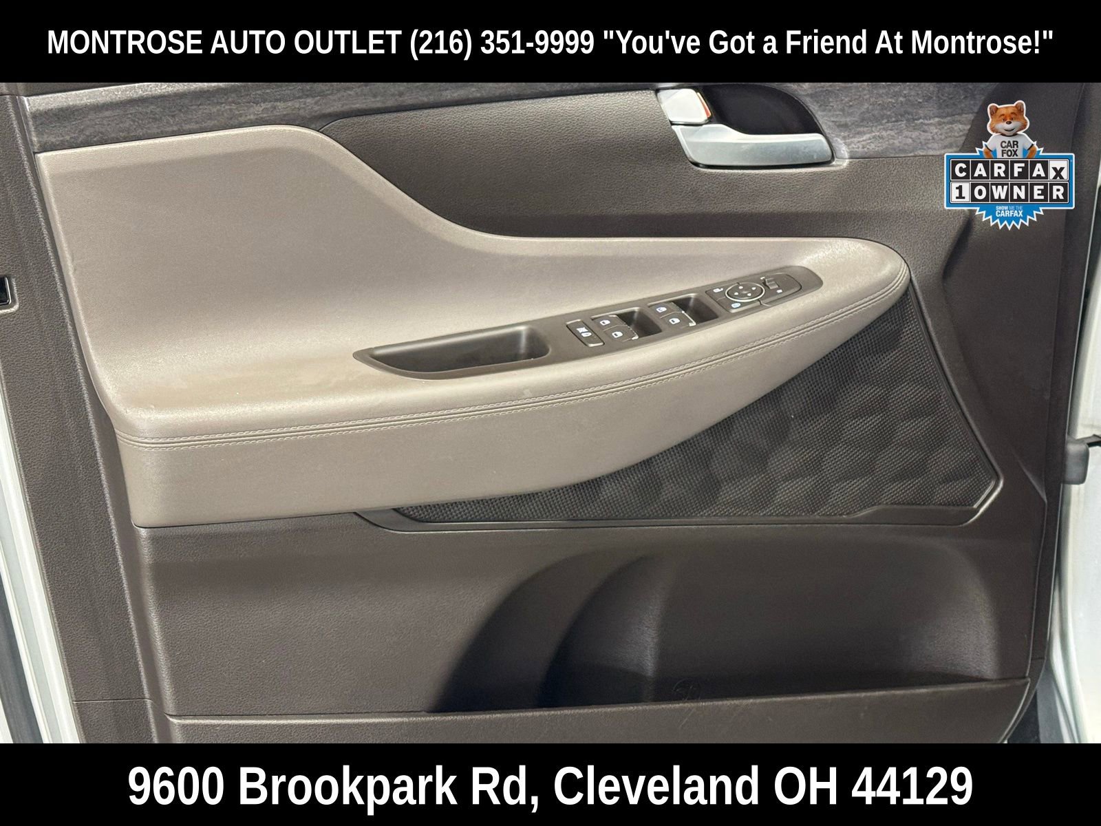 Used 2019 Hyundai Santa Fe SE image 11