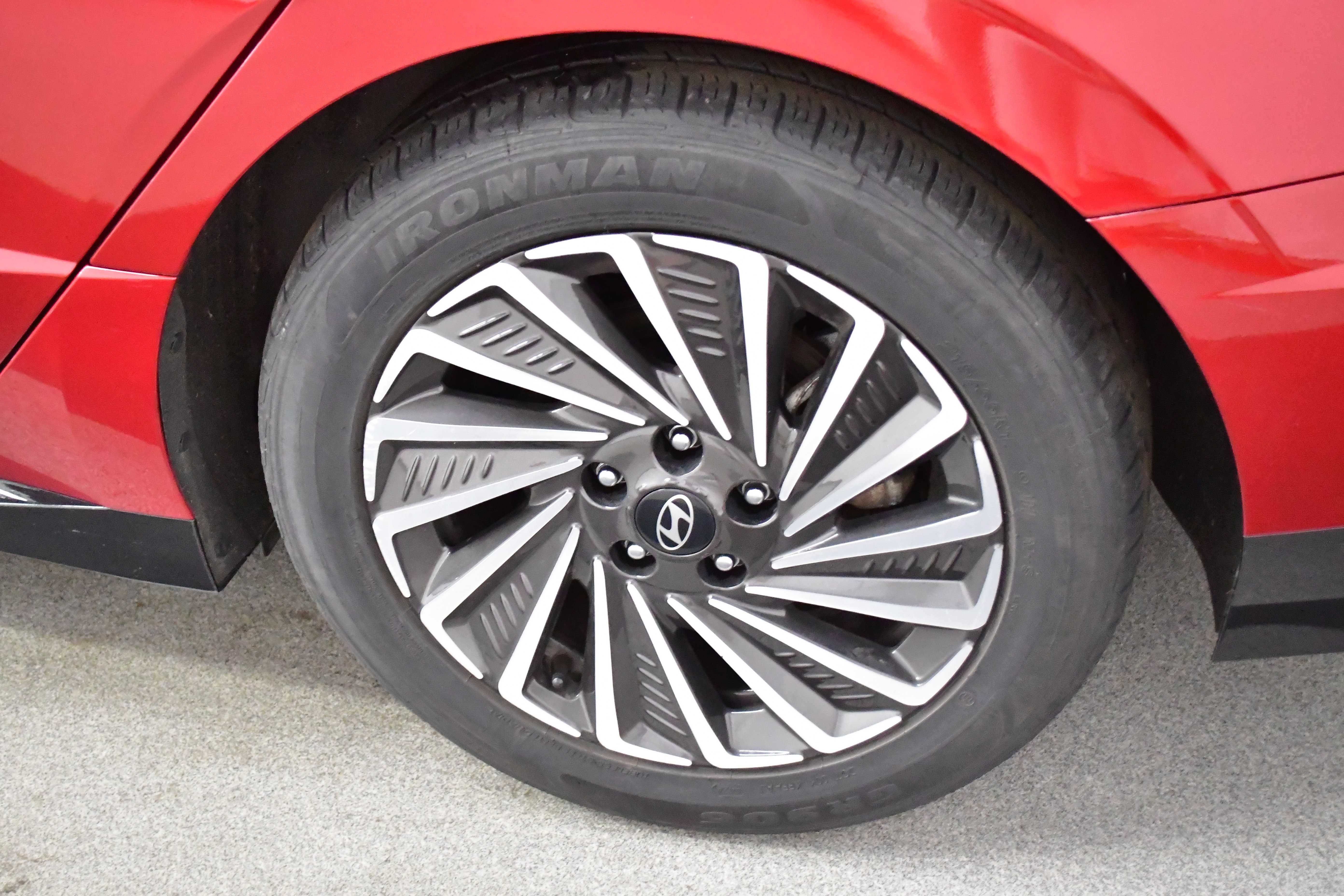 Used 2025 Hyundai Sonata SEL FWD image 33