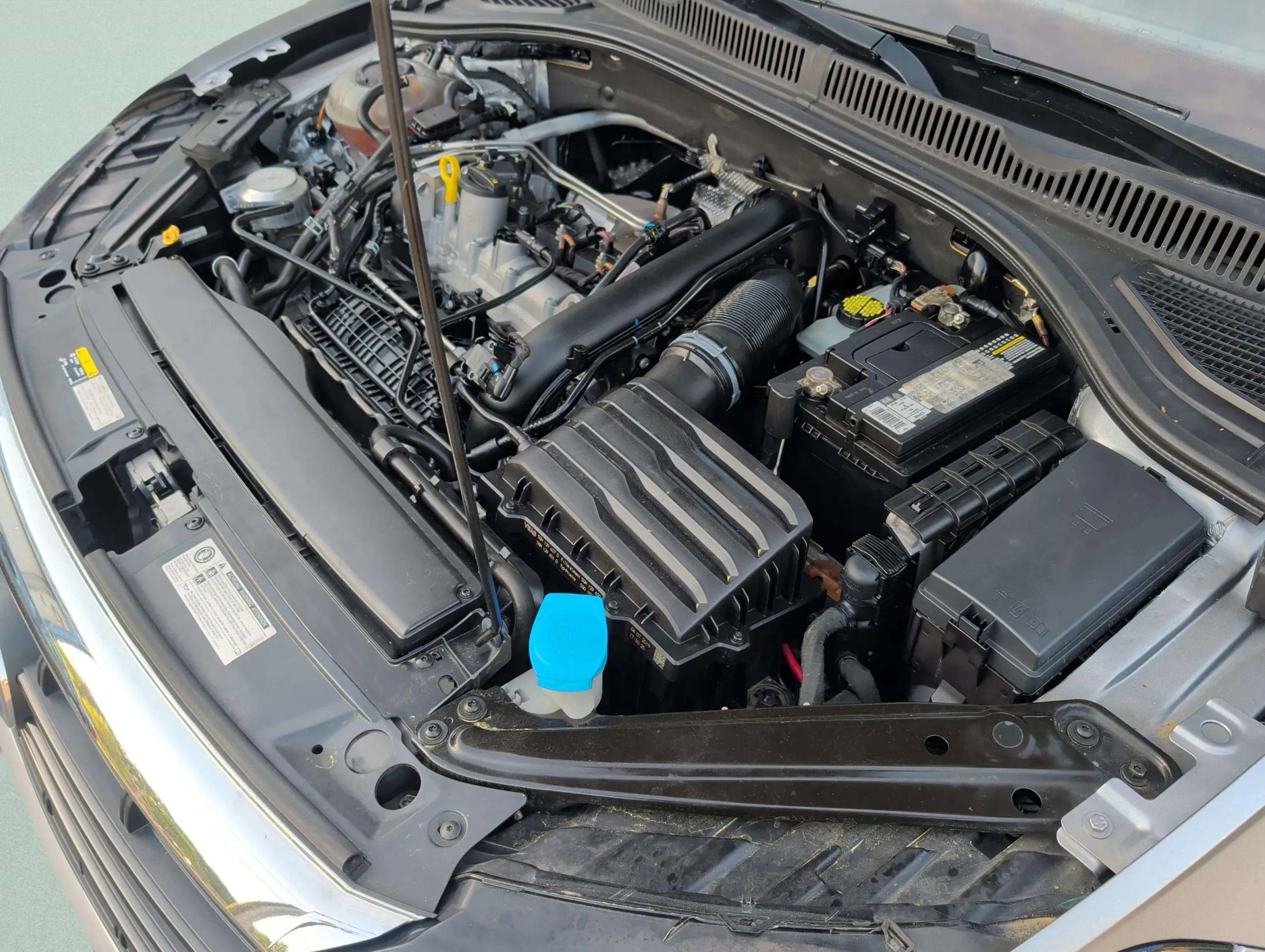 Used 2019 Volkswagen Jetta R-Line FWD image 37
