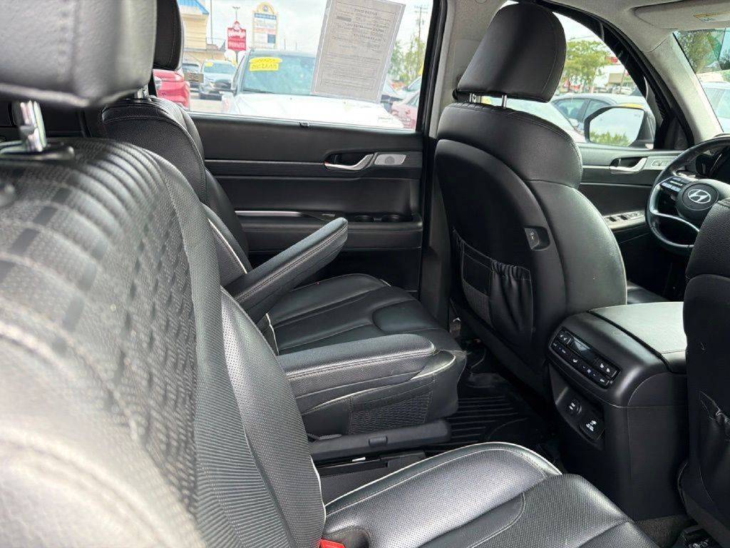 Used 2023 Hyundai Palisade Limited AWD/4WD image 13