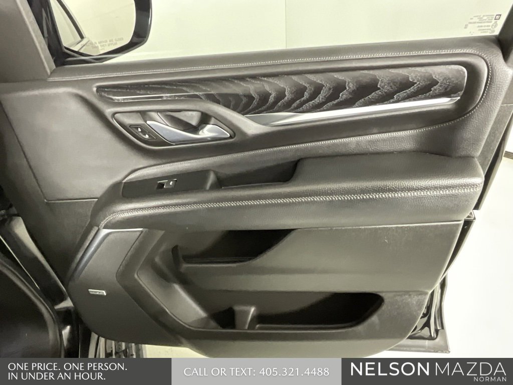 Used 2021 GMC Yukon XL Denali w/ Denali Ultimate Package image 19