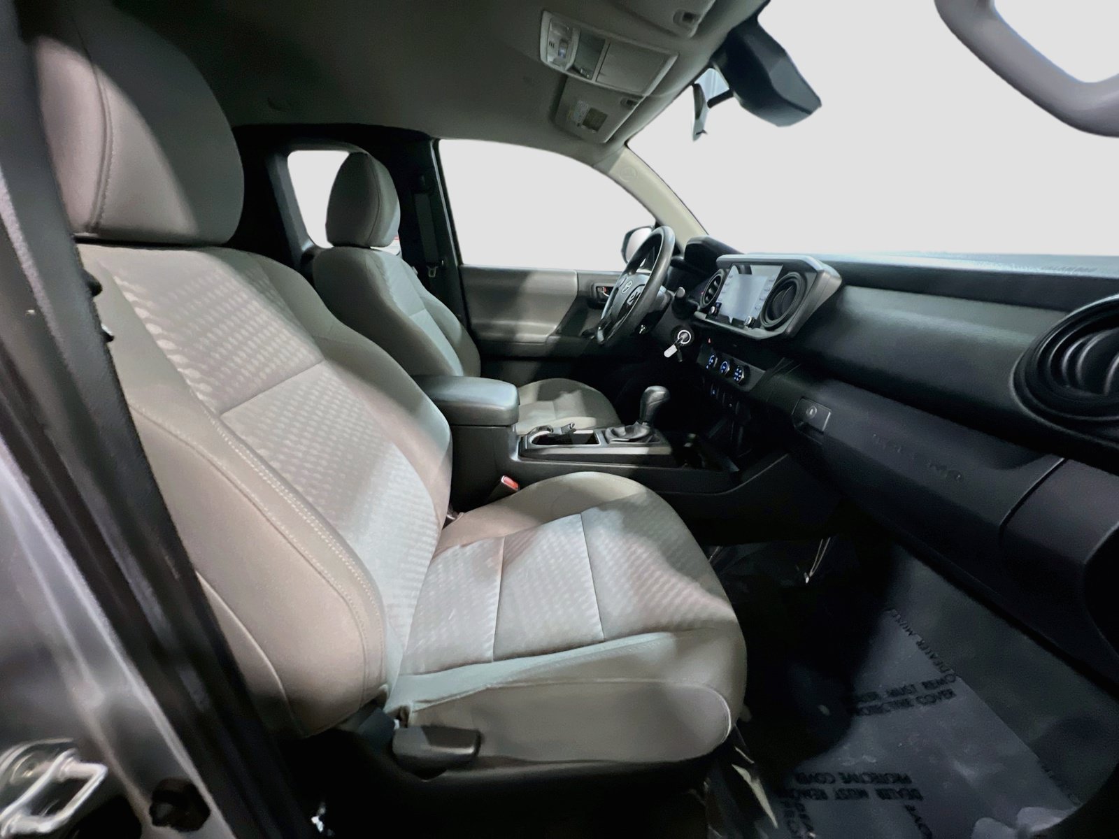 Used 2022 Toyota Tacoma SR RWD image 19