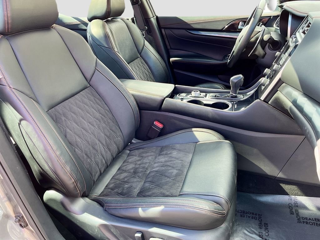 Used 2023 Nissan Maxima SR w/ Sport Mat Group image 31