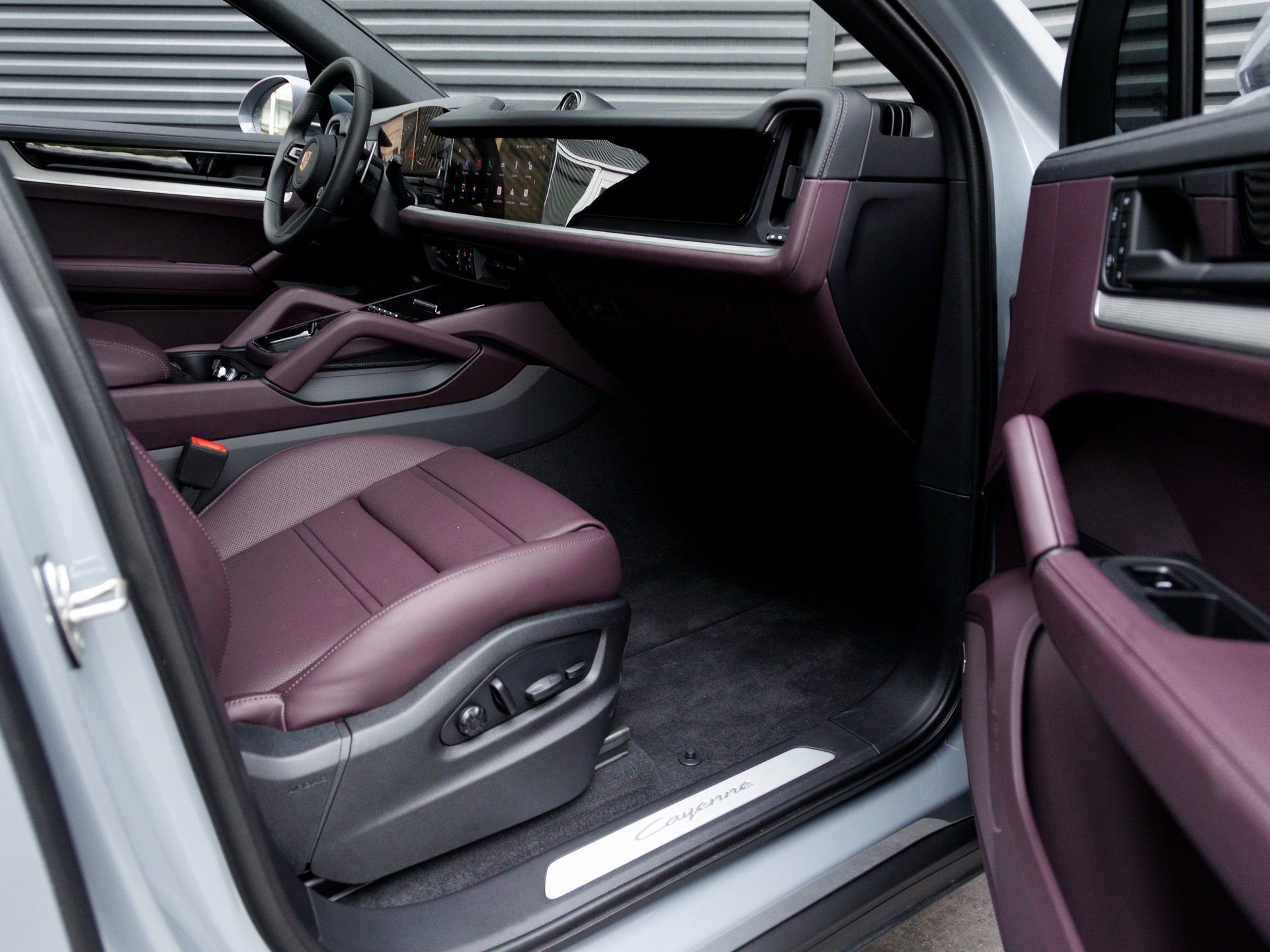 New 2026 Porsche Cayenne Coupe image 35