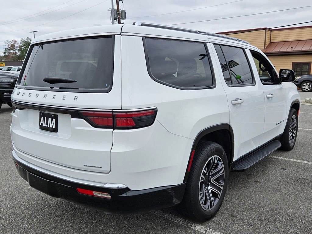 Used 2023 Jeep Wagoneer Series II image 13