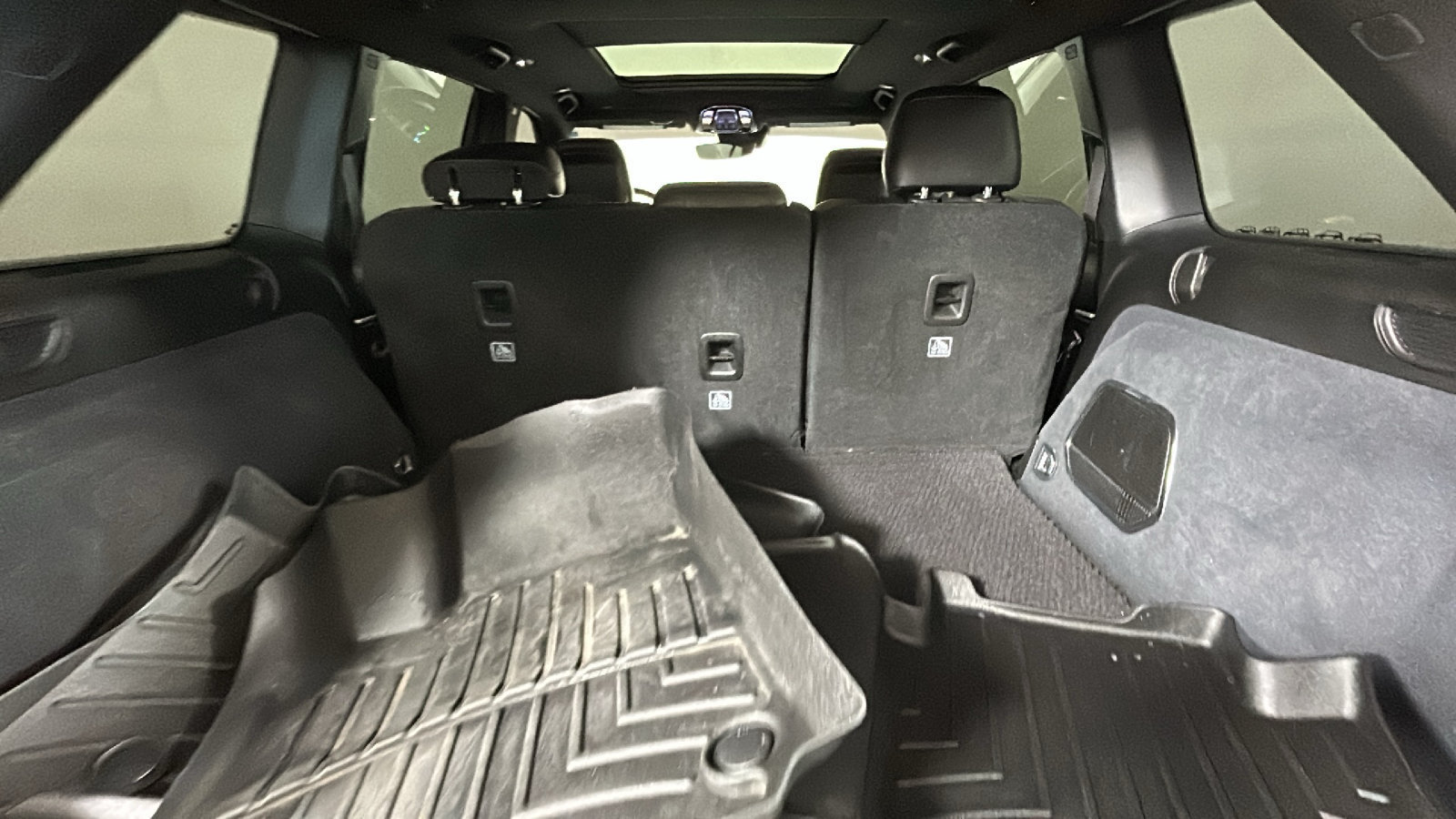 Used 2023 Jeep Grand Cherokee Summit w/ High Altitude Package AWD/4WD image 34