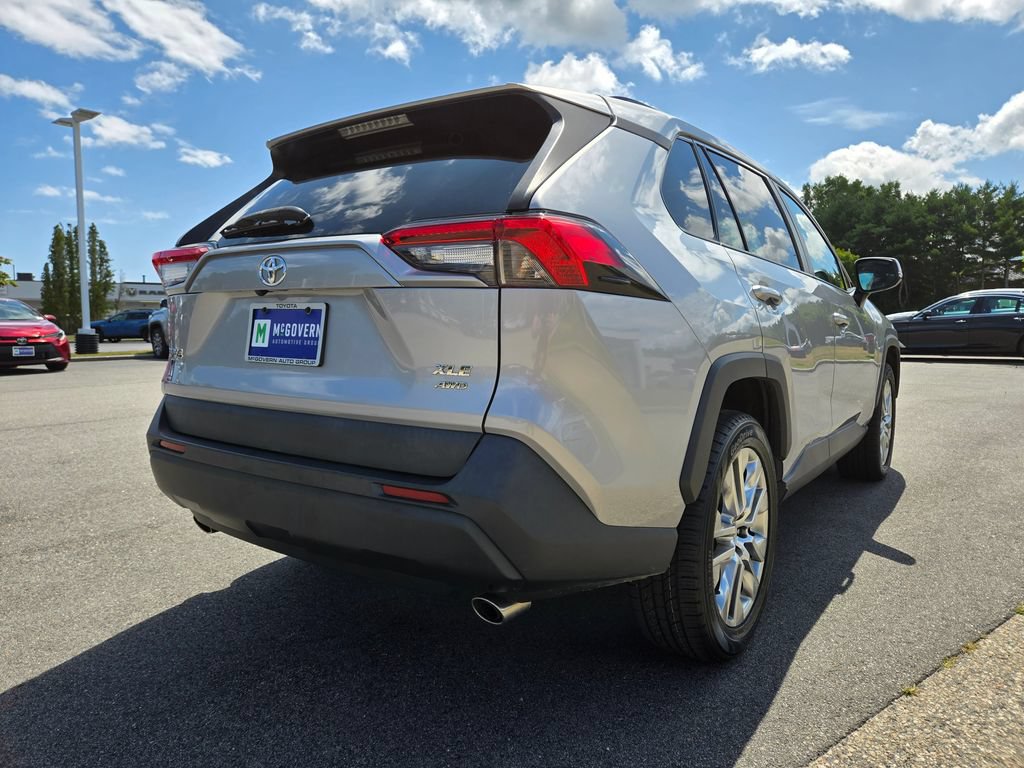 Used 2020 Toyota RAV4 XLE Premium AWD/4WD image 6