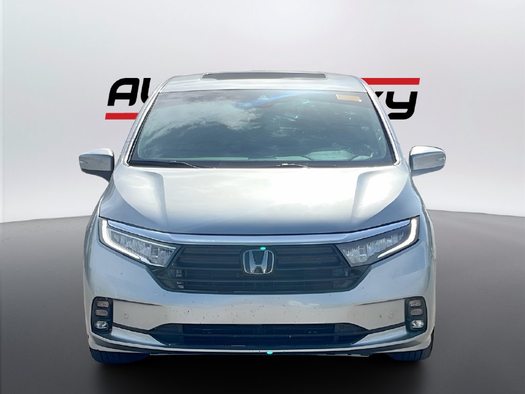 Used 2023 Honda Odyssey Touring image 2