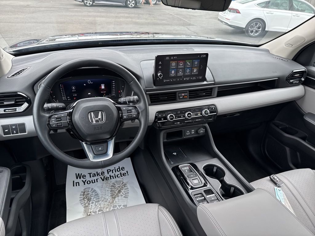 Certified 2025 Honda Pilot Elite image 38