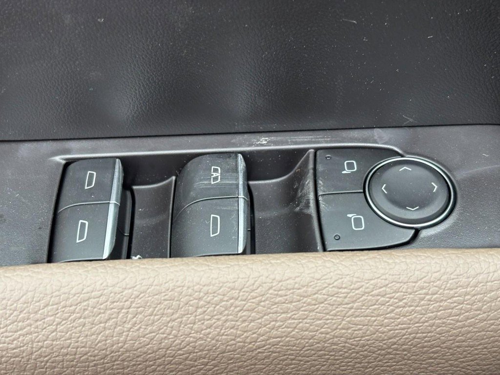 New 2026 GMC Canyon Denali w/ LPO, Denali Black Edition image 24