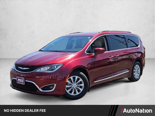 Used 2017 Chrysler Pacifica Touring-L FWD image 1
