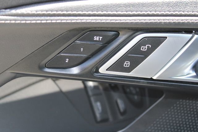 Used 2022 BMW 230i Coupe w/ Premium Package 2 RWD image 12
