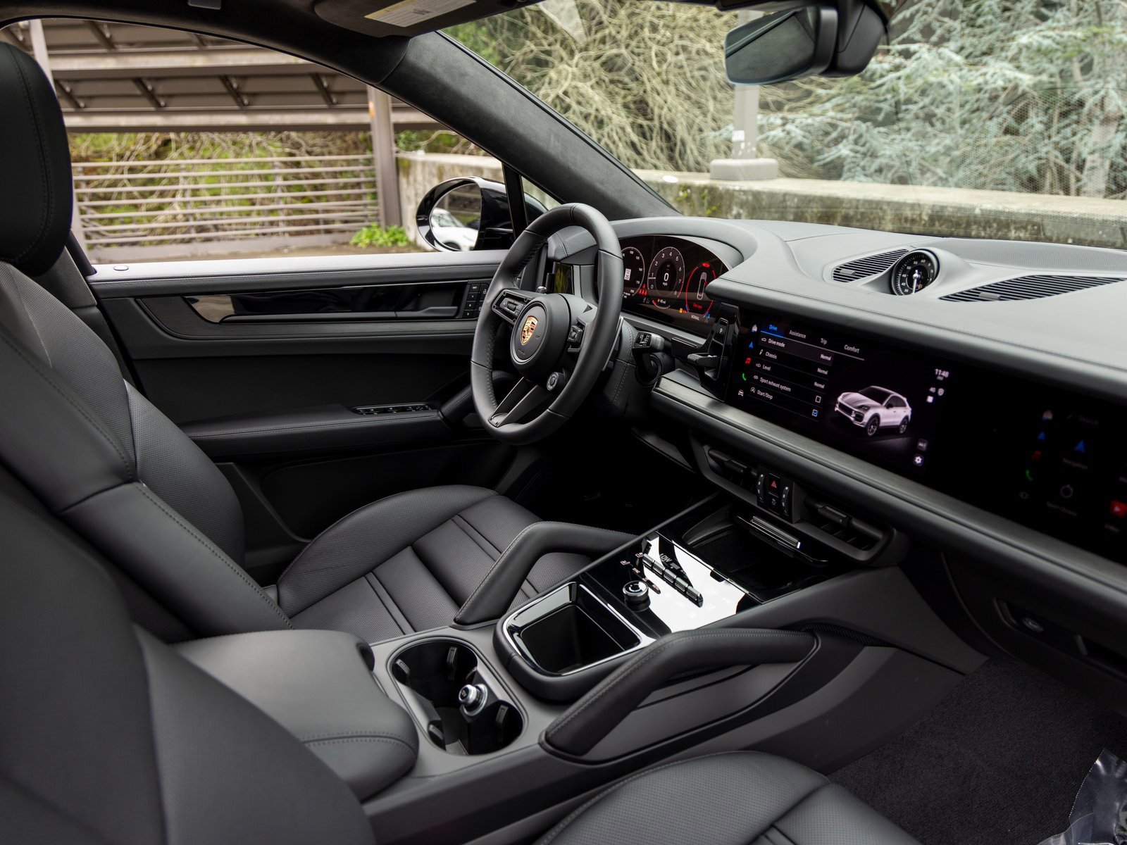 New 2025 Porsche Cayenne GTS image 54