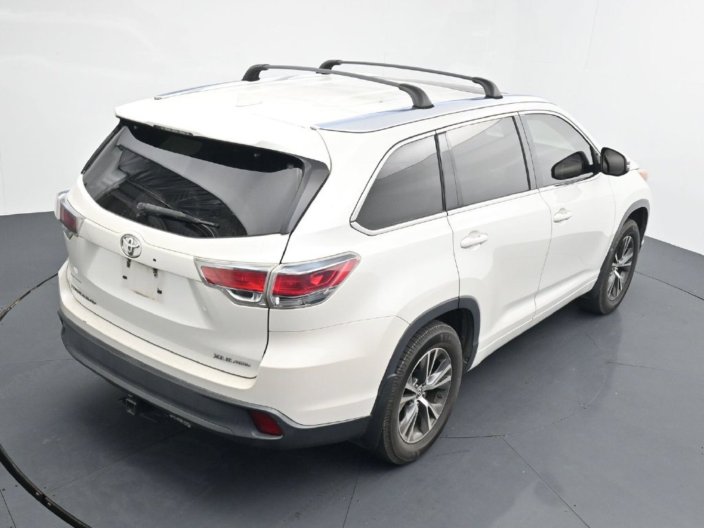 Used 2016 Toyota Highlander XLE AWD/4WD image 15