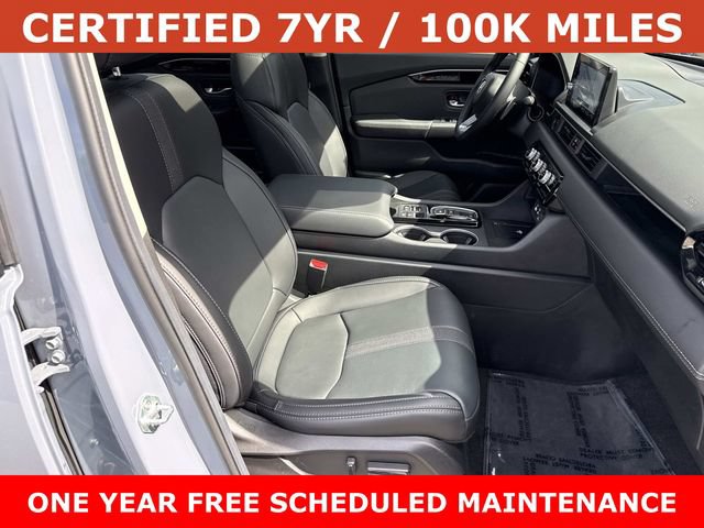 Used 2025 Honda Pilot Touring image 9