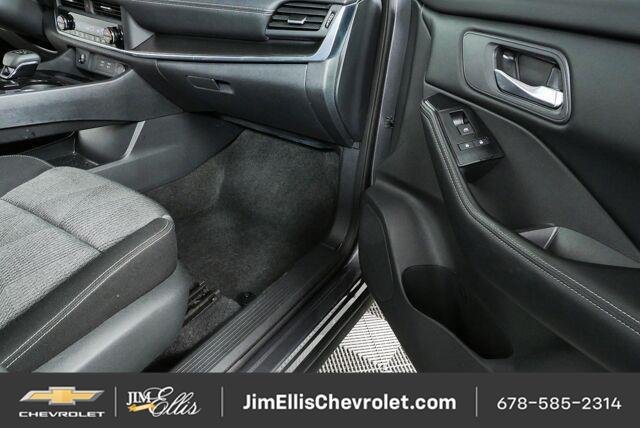 Used 2025 Nissan Rogue SV AWD/4WD image 23