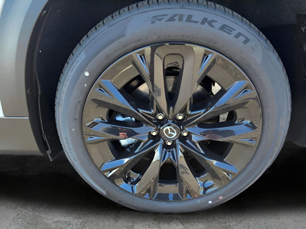 Used 2025 MAZDA CX-90 Plug-In Hybrid w/Premium Sport image 11