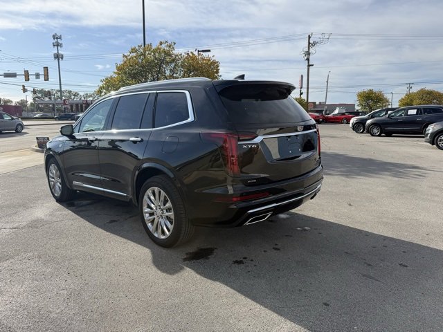 Used 2025 Cadillac XT6 Premium Luxury image 6