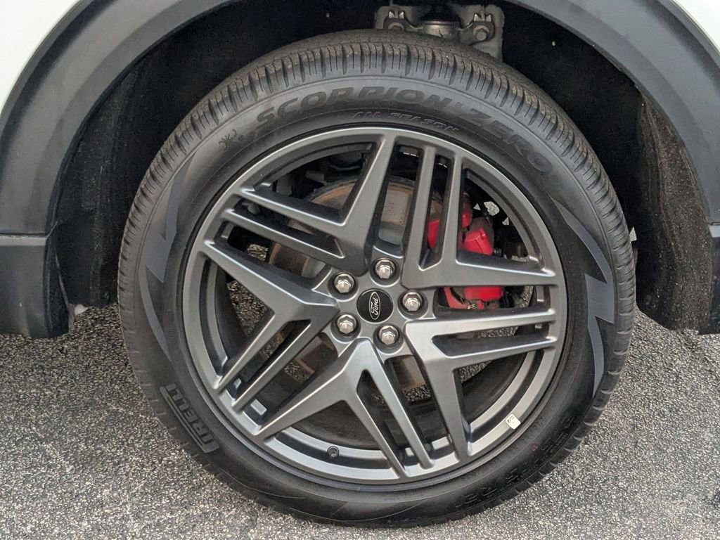 Used 2025 Ford Explorer ST-Line w/ ST-Line Street Pack image 27