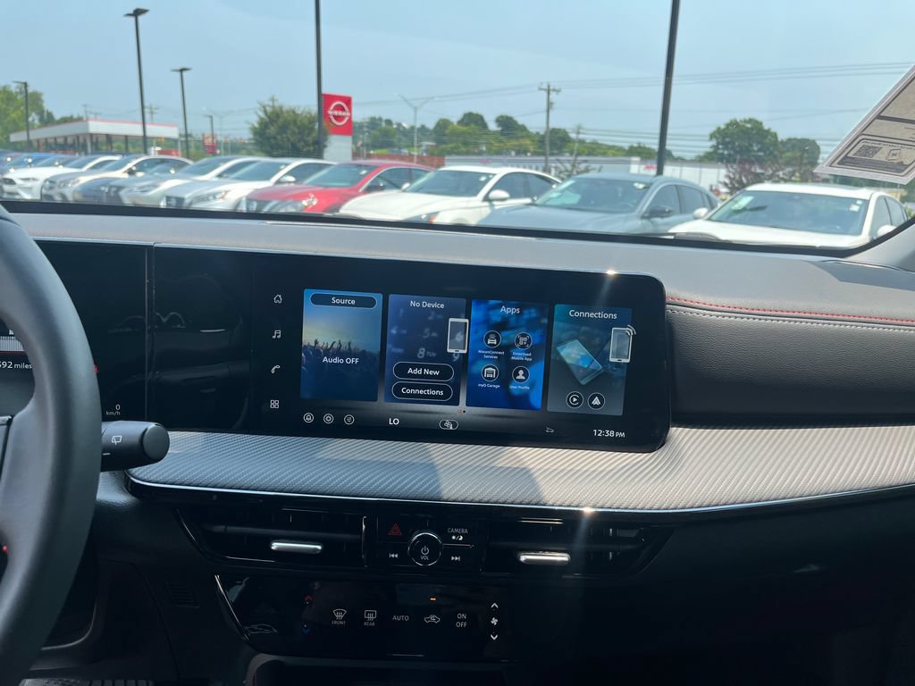Certified 2026 Nissan Kicks SR FWD image 16