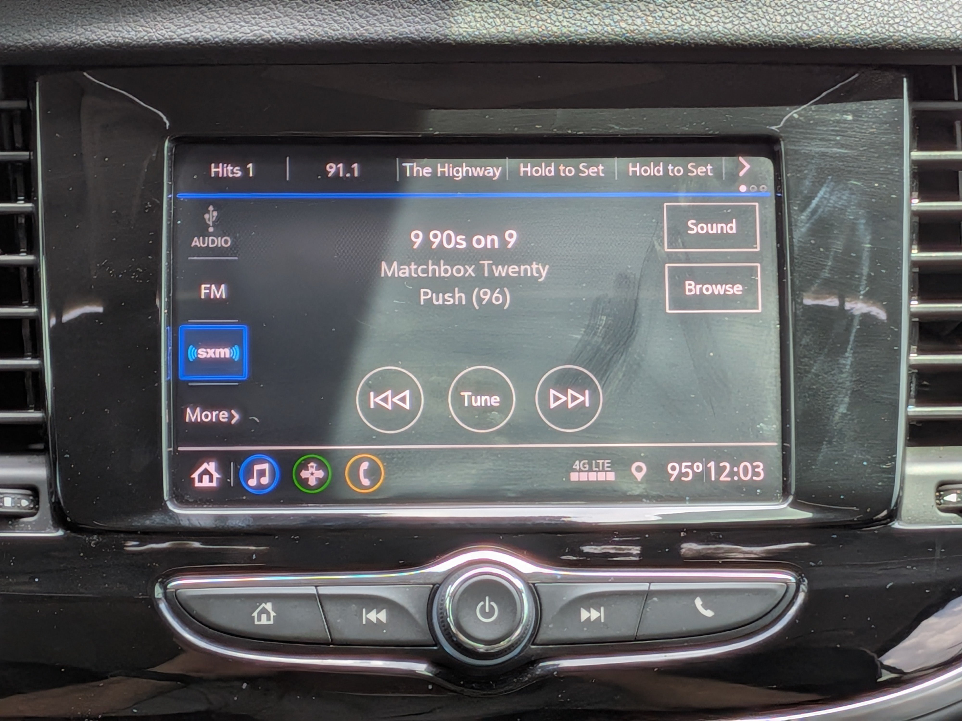 Certified 2022 Buick Encore Preferred w/ Safety Package AWD/4WD image 18