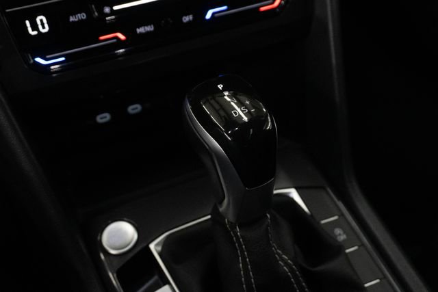 Used 2024 Volkswagen Tiguan SE image 28